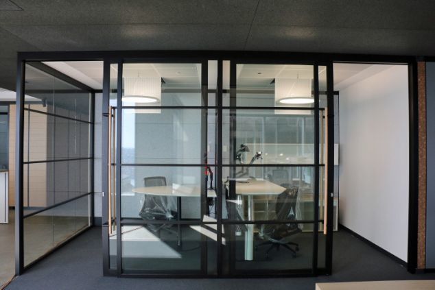 toughened glass partition
