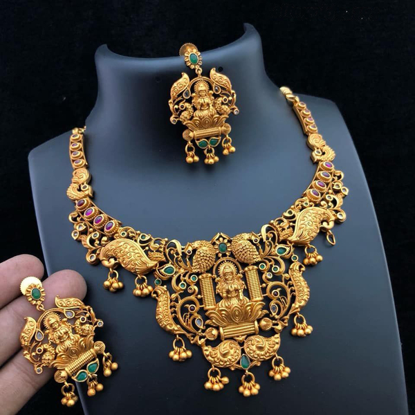 gold nagas necklace line