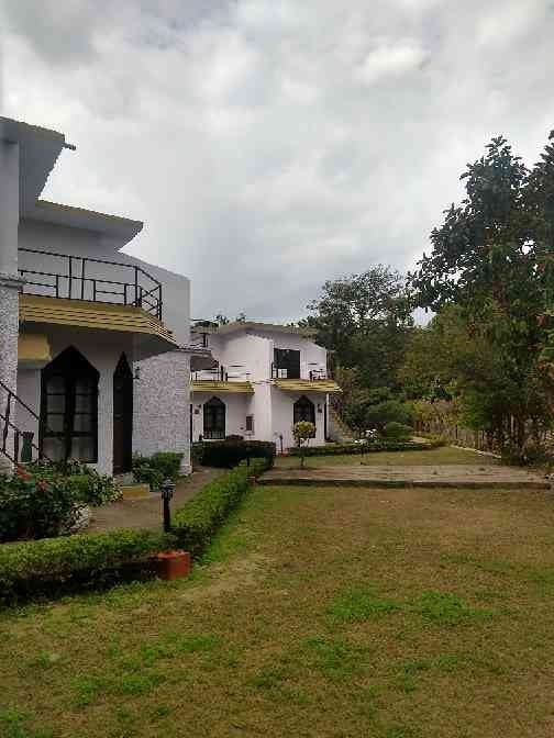 sunita retreat resort