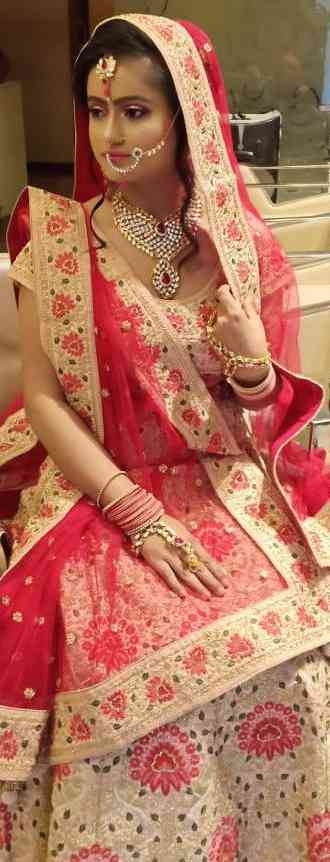 Latest make up and fancy hair styles bri