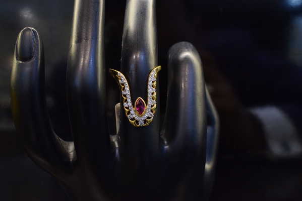 trendy jewellery