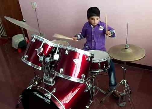 music instruments shop