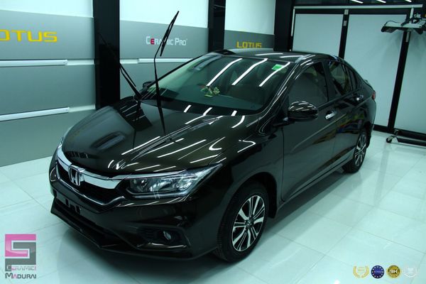 scratch resistant property