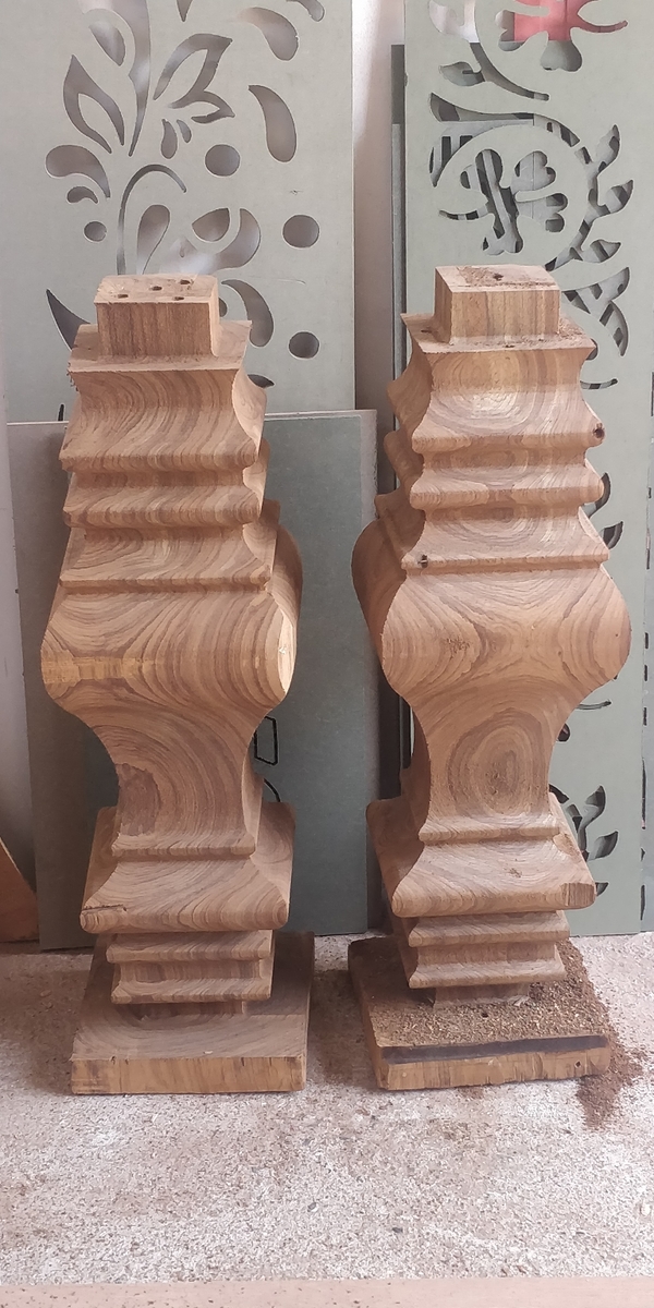 wooden carve pillar