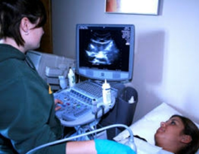 SONOGRAPHY? 
At diagnosticcent
