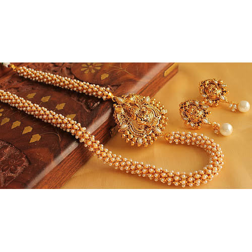 antique chain oozes charm