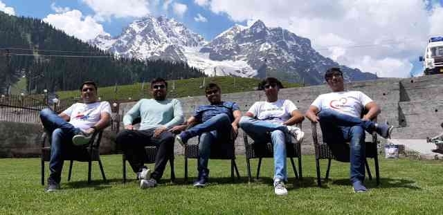 group enjoy
