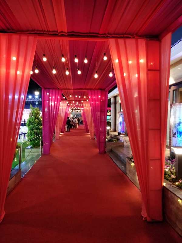 lavish experience