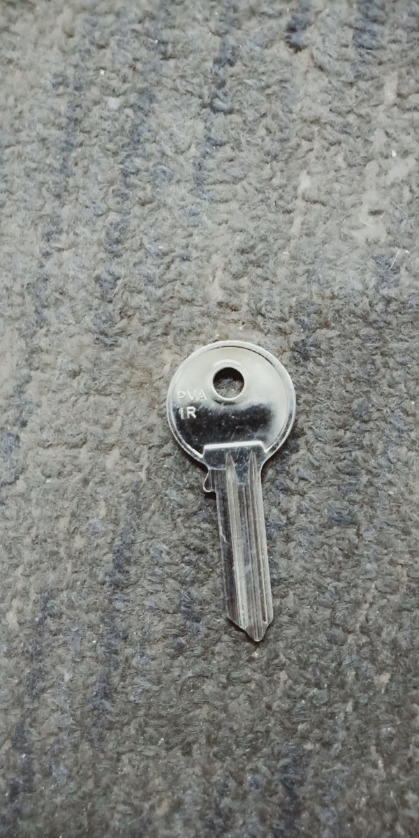 duplicate key maker in Ambattu