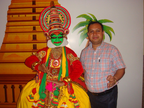 kathakali dancer