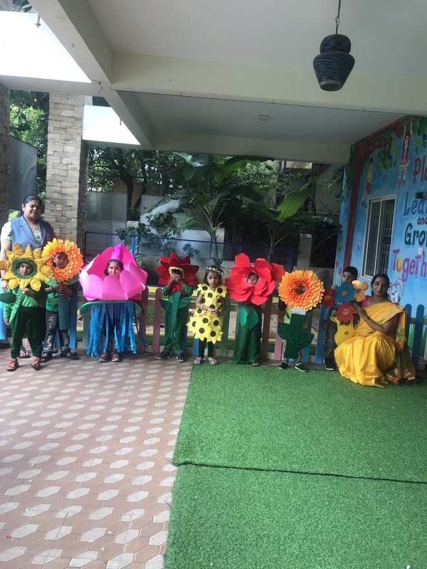 Bunnies flower costume 