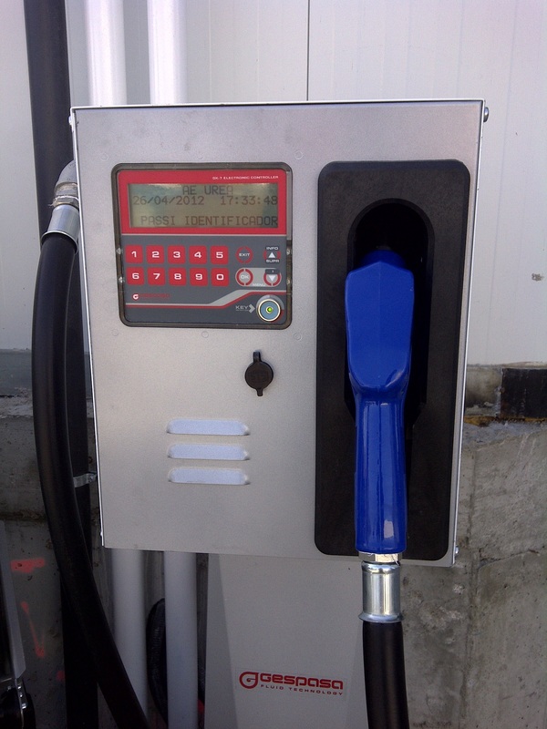 ADBLUE DEF FUEL DISPENSER WITH MANAGEMENTSYST Vivek Enterprise Fuel
