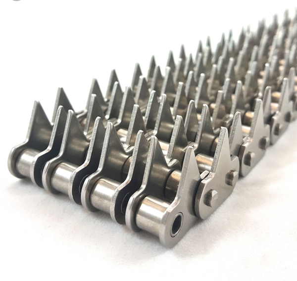 CONVEYOR CHAINS Transmission chain with spike Transmission Chain Centre