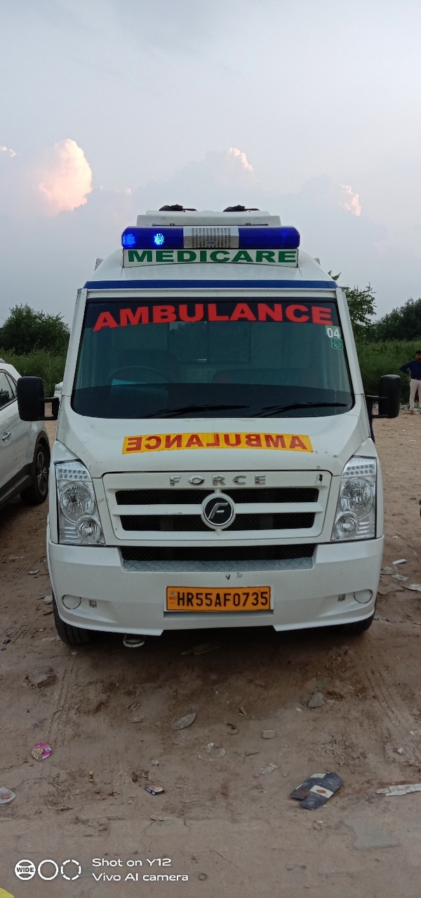 medicare ambulance team