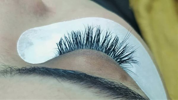 Eyelash Extensions in Sector 2 Gurgaon 