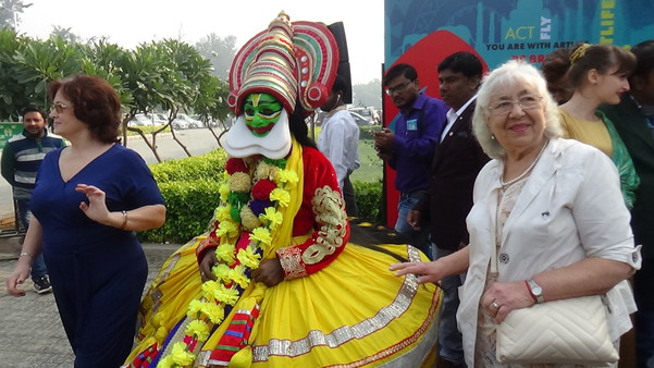 kathakali dancer