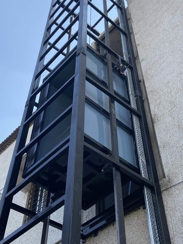 new goods lift
