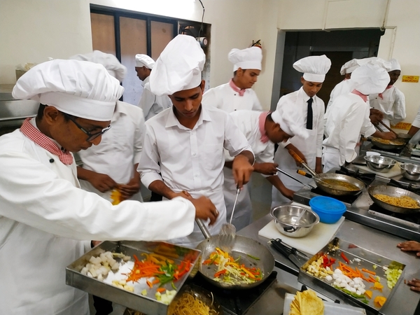 Bachelor in Hospitality S