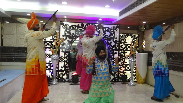 punjabi folk dance group