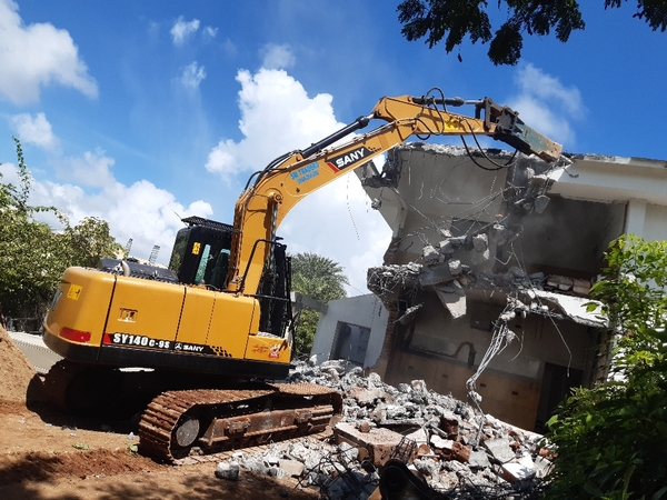 sm traders demolition contract