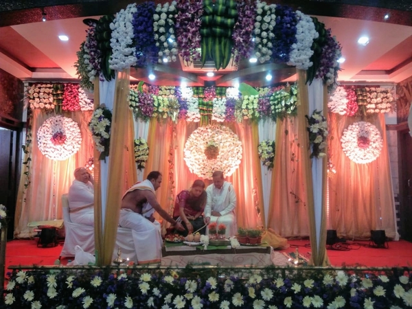 Best Flower Decorators Best Balloon Decorator S In Bangalore India