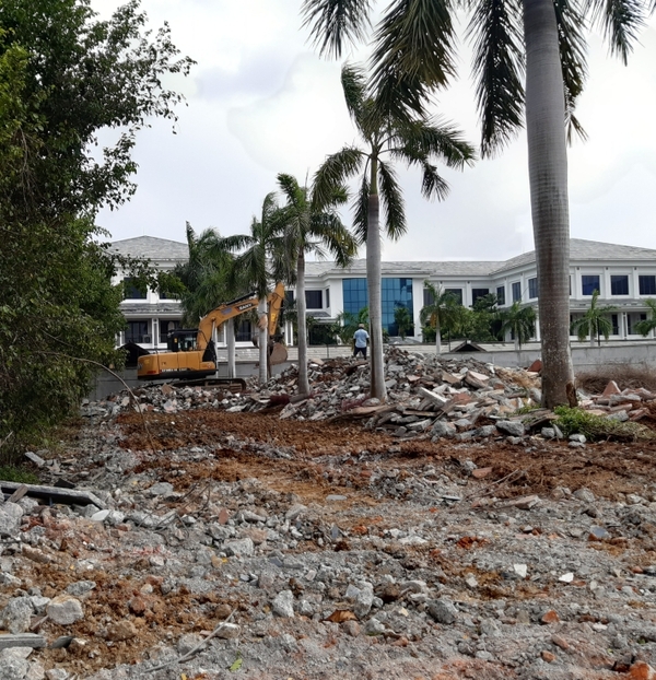 demolition contractor omr chen