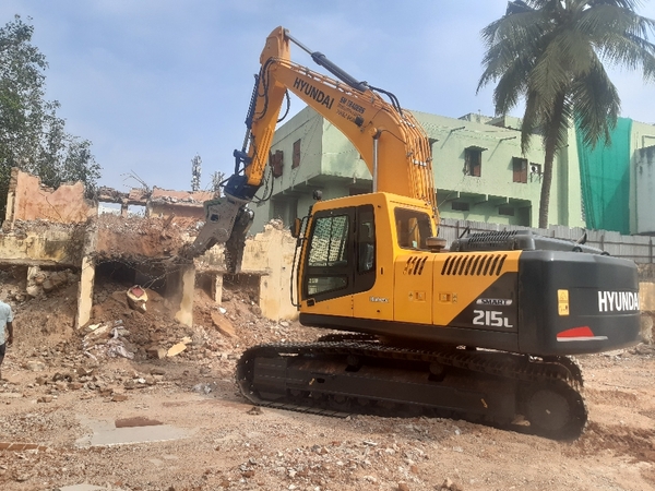 pondicherry 60000 square feet