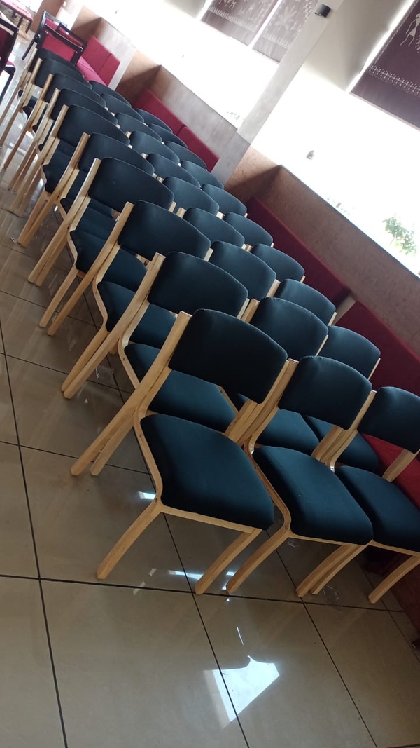 100 banquet chairs