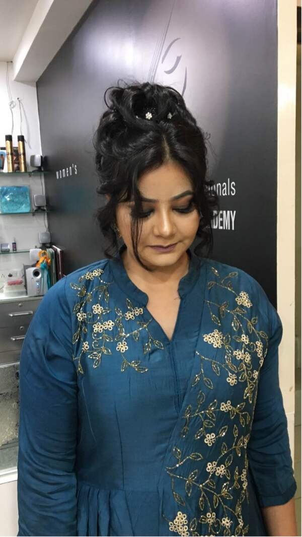 It was her Causin’s wedding 💒 