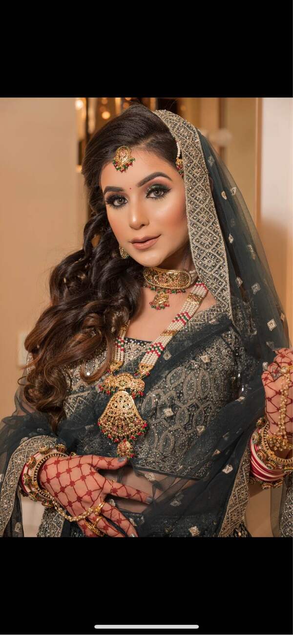 Engagement look
Call 01161381818 for boo