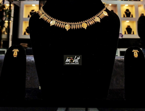 antique choker necklace