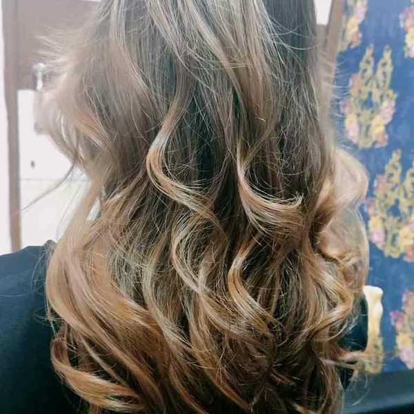 home services available for beauty , hai