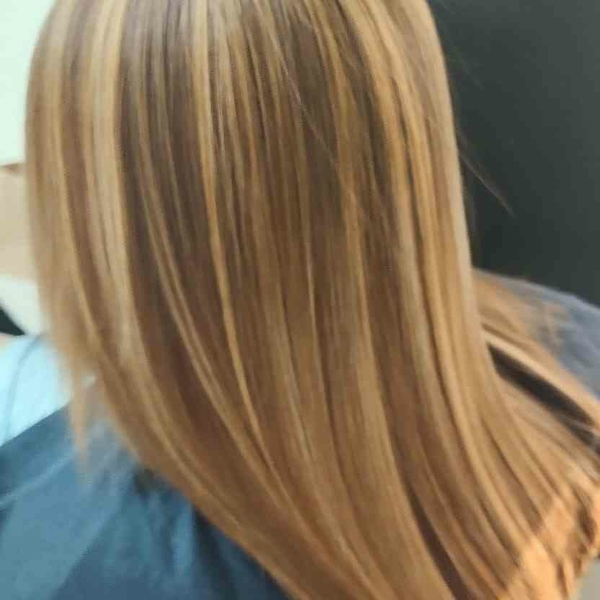 hair dresser available at home Male & fe