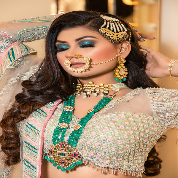 Beauty is power.
The right makeup enhanc