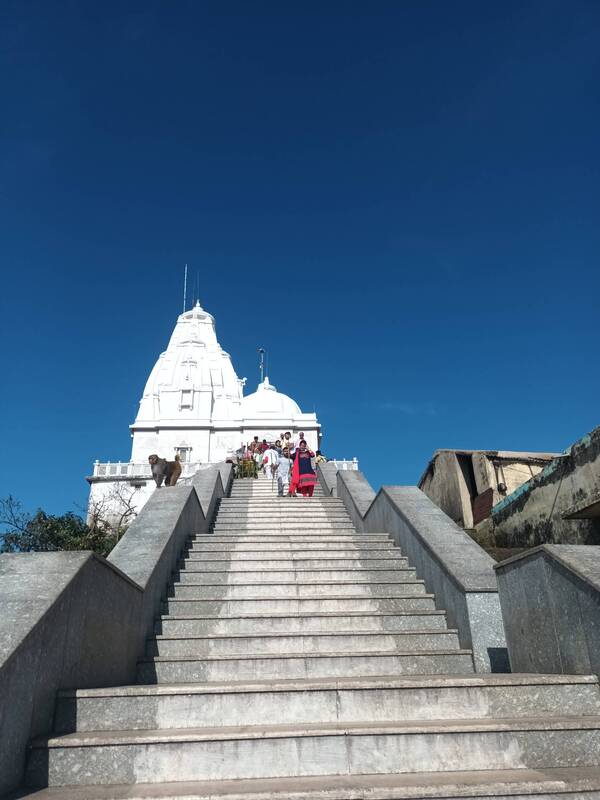 parasnath hill madhuban jharak