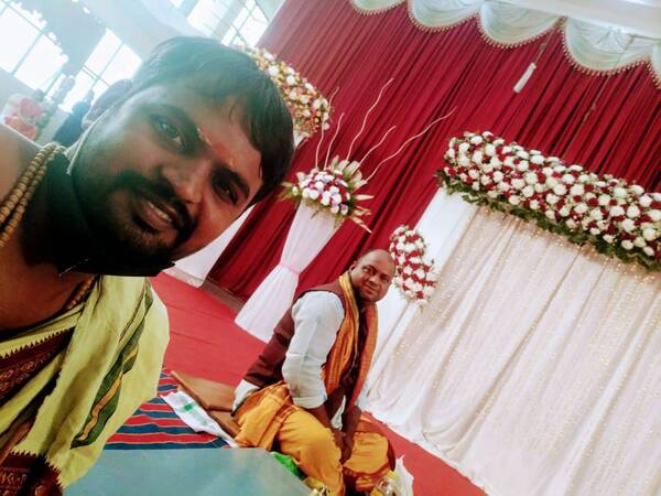 north indian pandit for satyan