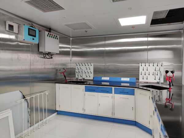 laboratory work station types