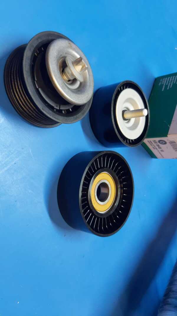 mercedes benz car timing idel