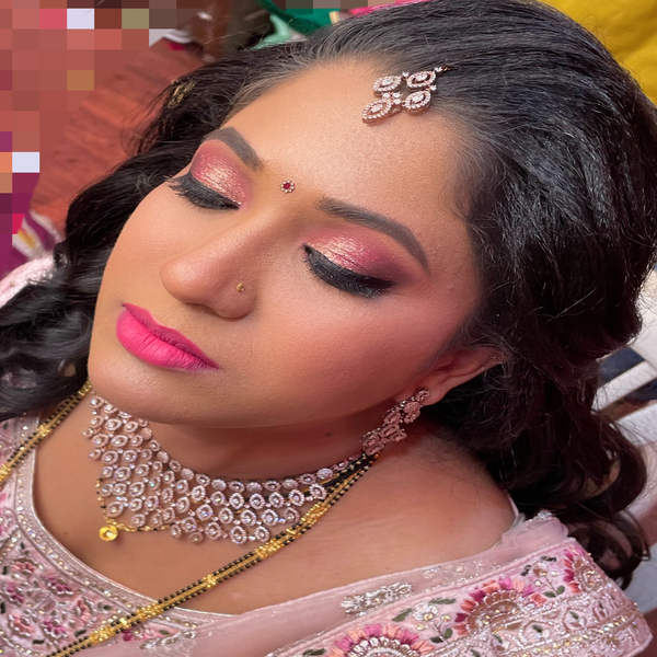 Makeup classes 
Makeup academy 
Professi