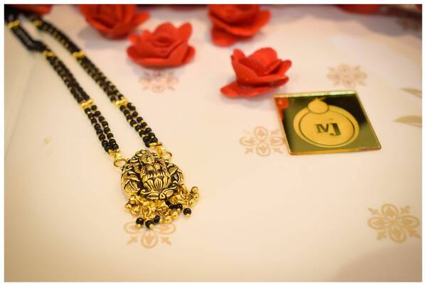 today hand mangalsutra