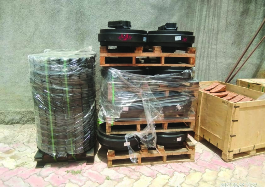 CHAIN & amp; IDLER AVAILABLE.