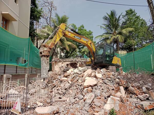 building demolition contractor