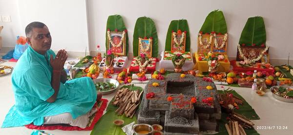 Pandit in Bangaluru
Mata ki ch