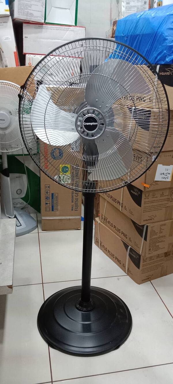 bajaj pedestal fan chargeable 