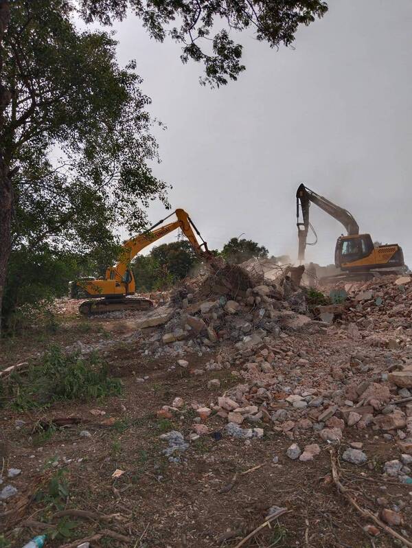 building demolition contractor