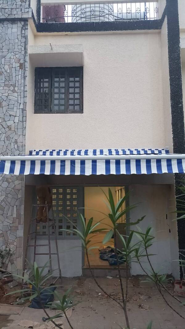 Awning install at Sadar Nagpur