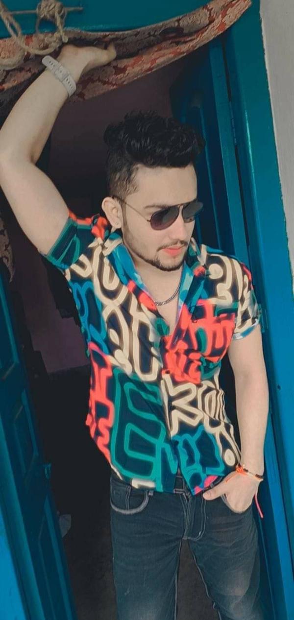 Kolkata top male to male servi