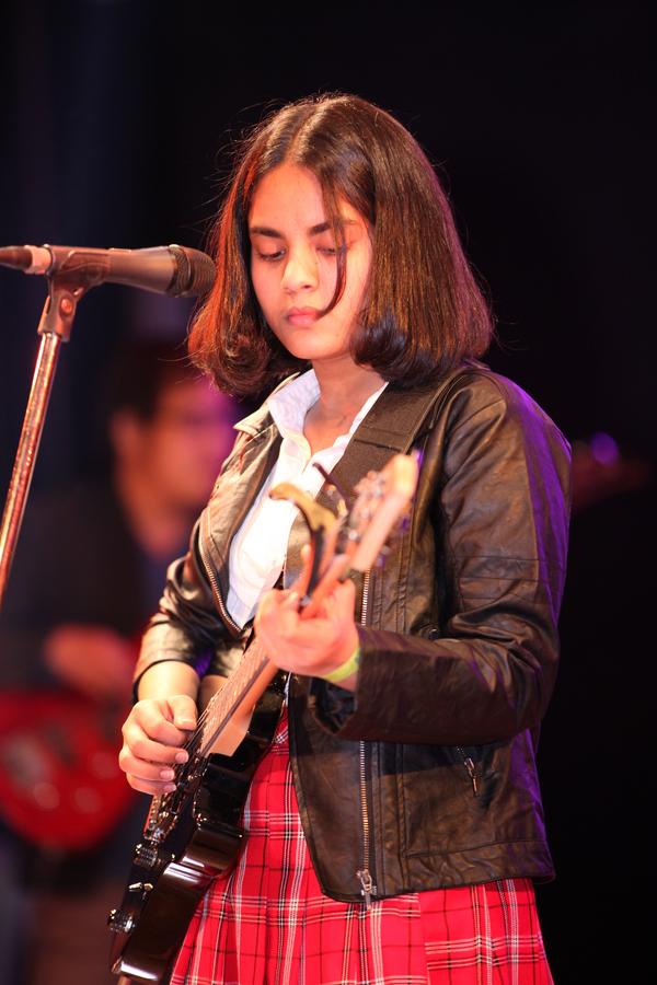 Guitar Classes in Satya Niketa