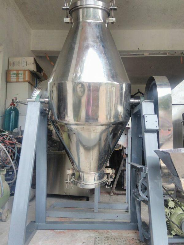Powder blender
MANUFACTURERS O