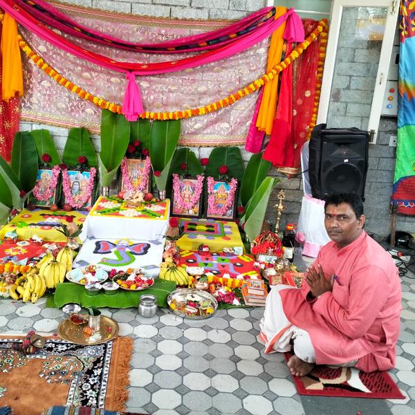 north indian pandit for sundar